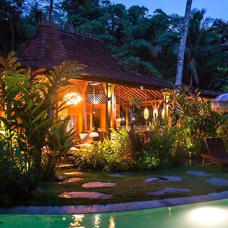 Villa Mahadevi Jungle Retreat Joglo 1 Ubud Exterior foto